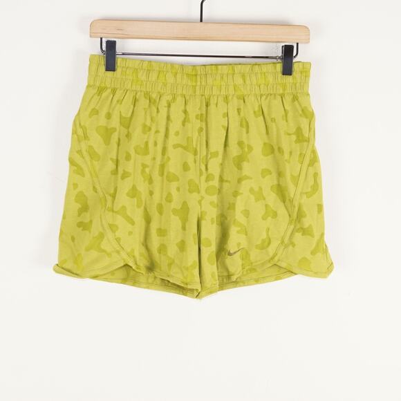 Nike Dri Fit Breezy Moss Green Camo Burnout Training Shorts Girls Sz XL - Picture 1 of 9